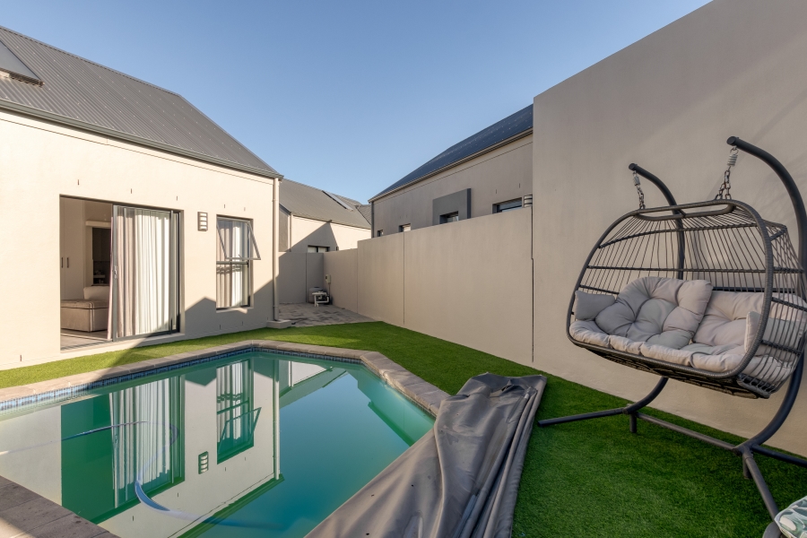 3 Bedroom Property for Sale in Aan de Wijnlanden Western Cape